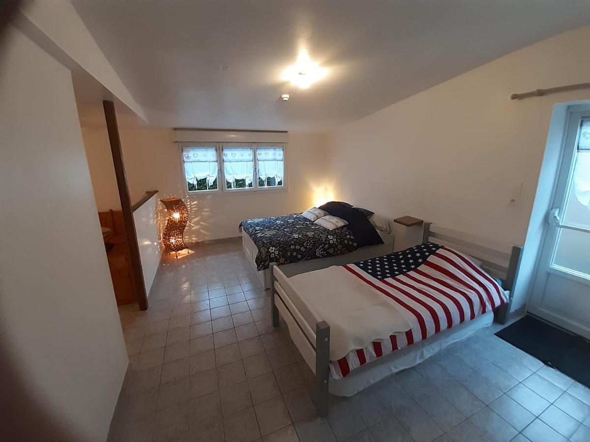 Le Cezembre Gite La Taniere Moidrey Exterior foto