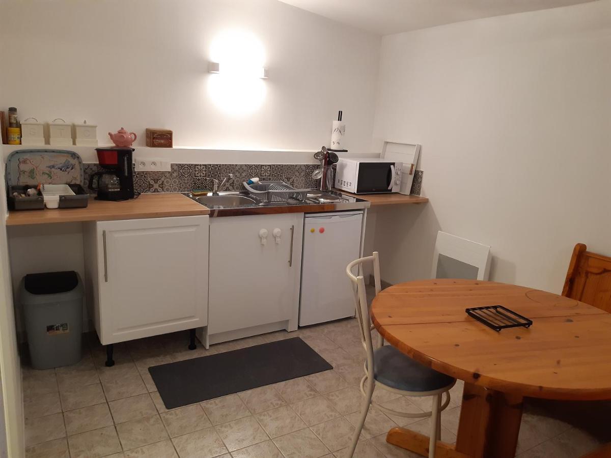 Le Cezembre Gite La Taniere Moidrey Exterior foto